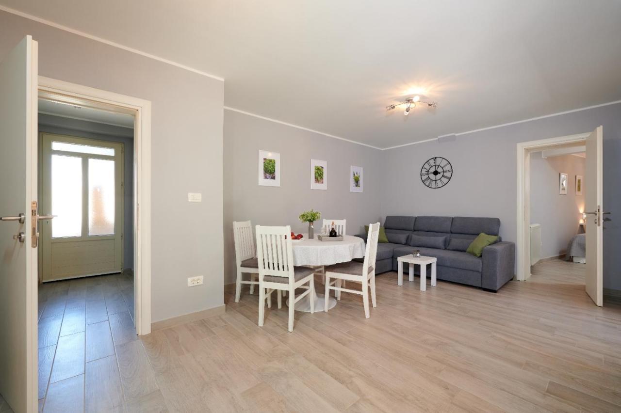 Apartment Oaza *