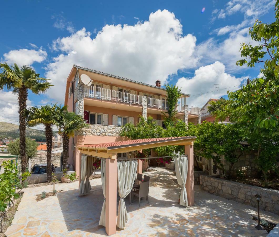 Apartment Oaza Trogir