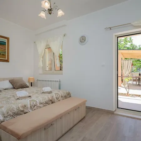 Apartmani Oaza Trogir Exterior photo